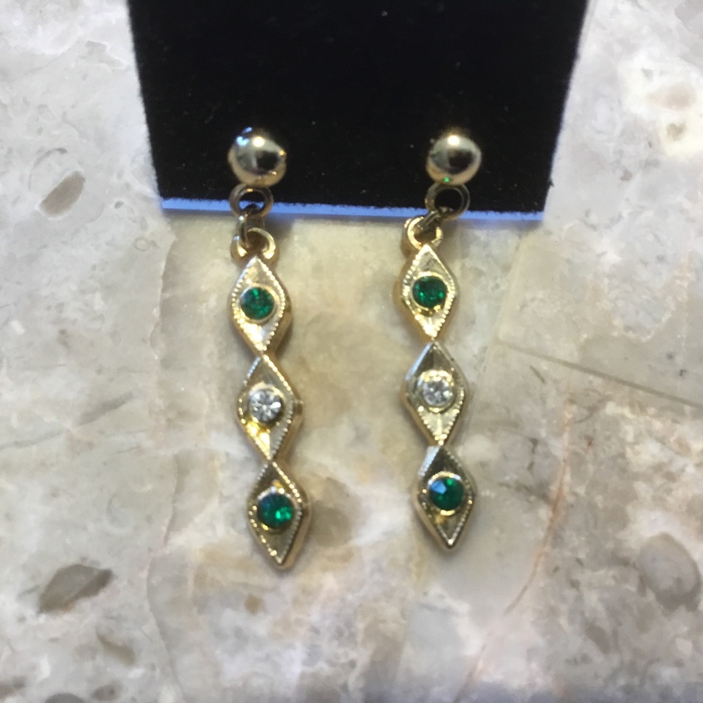 Fashion Earrings - Picture 2 of 4